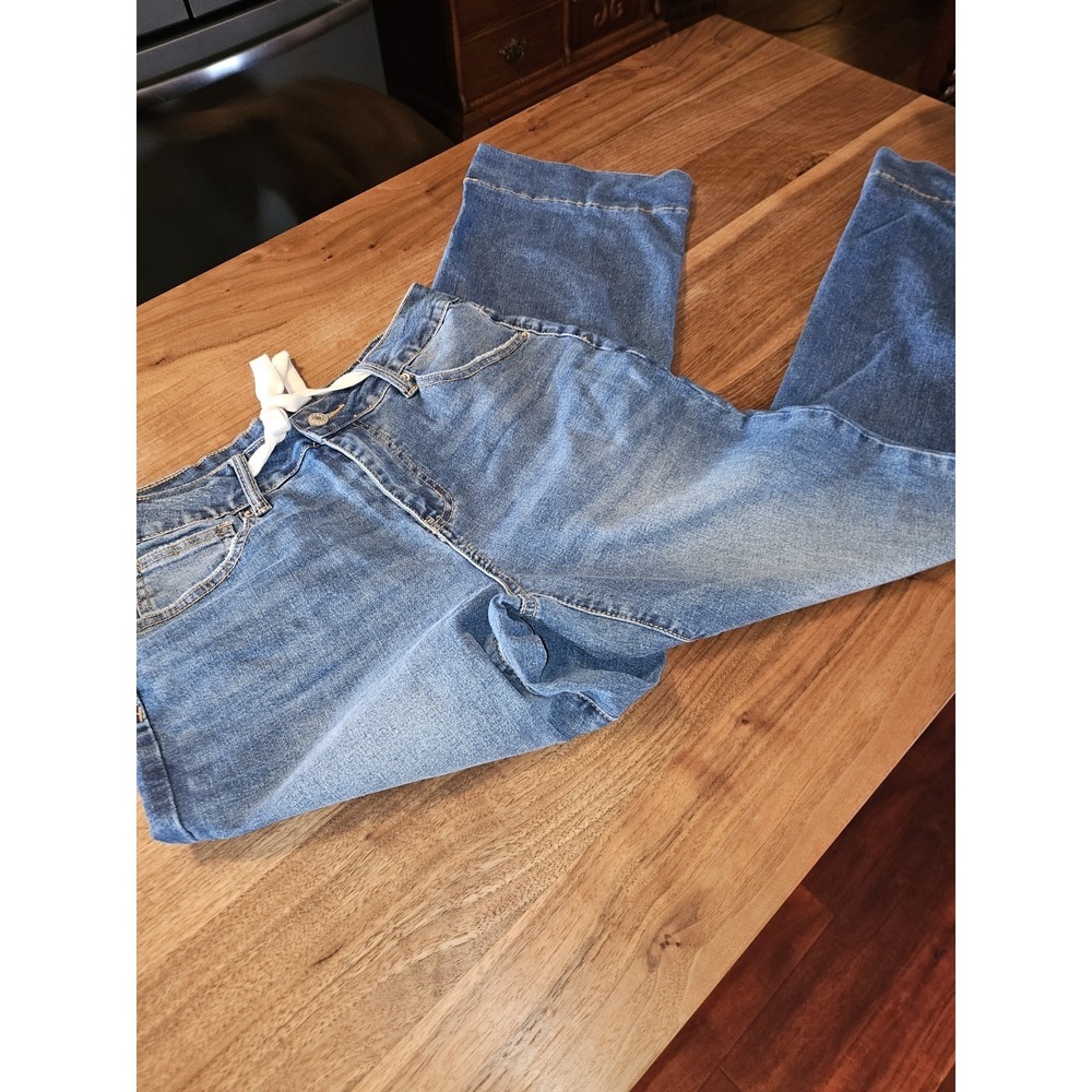 Cropped Jeans With Drawstring - Picture 2 of 6